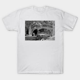 Isis Lock Bridge T-Shirt